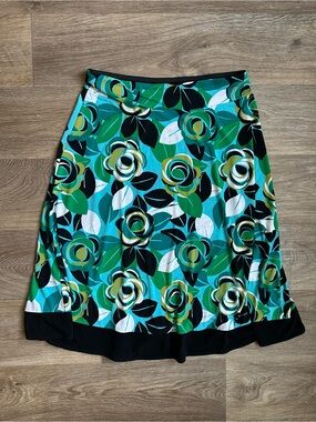 East 5th Women’s Size Medium Floral Print‎ Knee Length Knit Skirt Black Trim